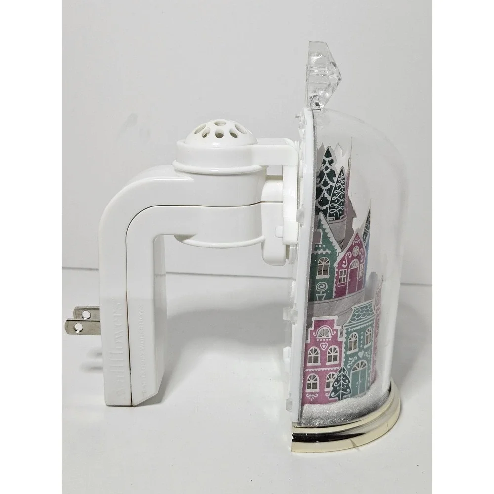 Bath & Body Works Holiday Village Cloche Nightlight Wallflowers Fragrance Plug